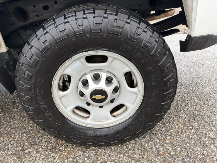 2015-chevrolet-silverado-2500-image-5