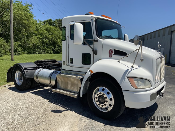 2017-kenworth-t370-image-3