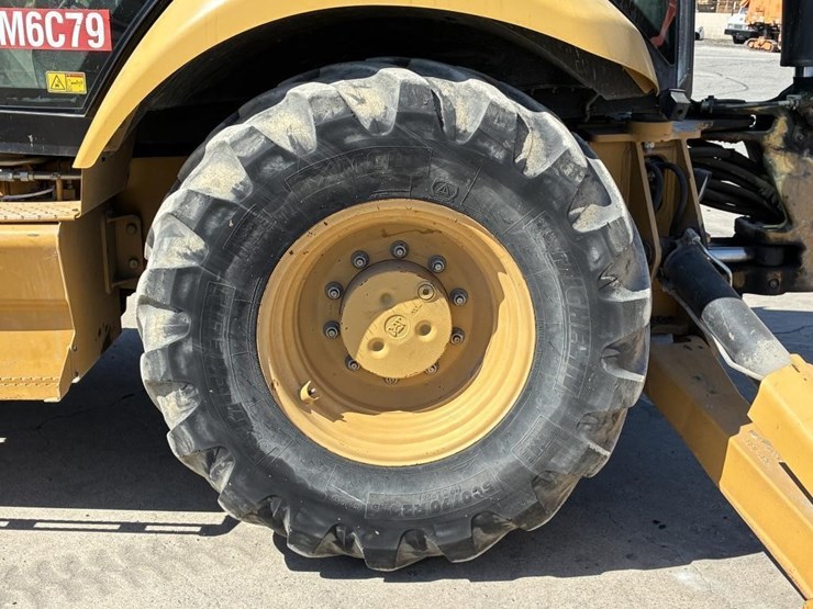 2014-caterpillar-430e-image-11