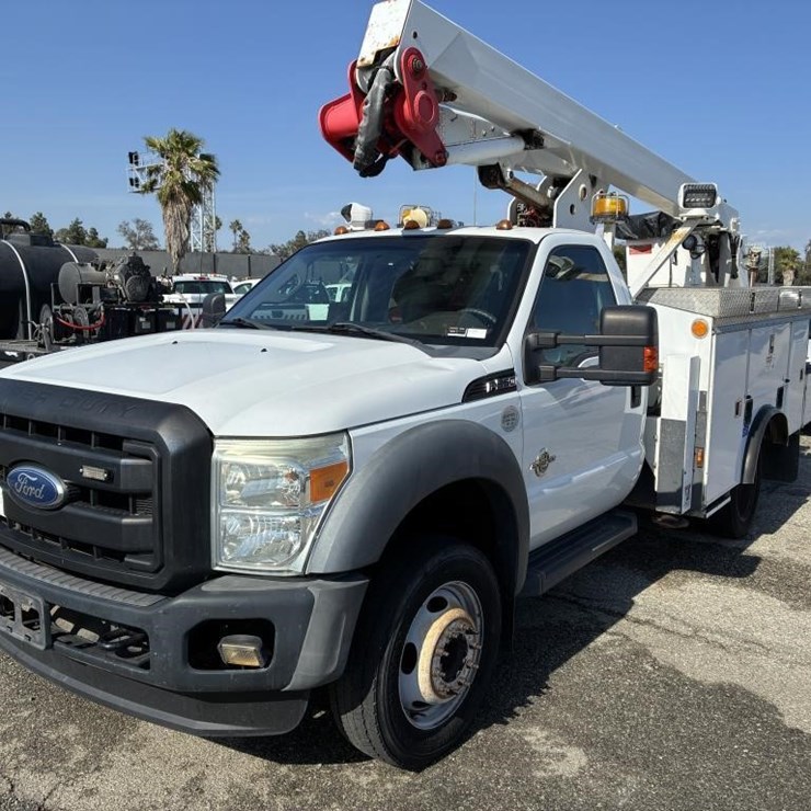 2012 FORD F550