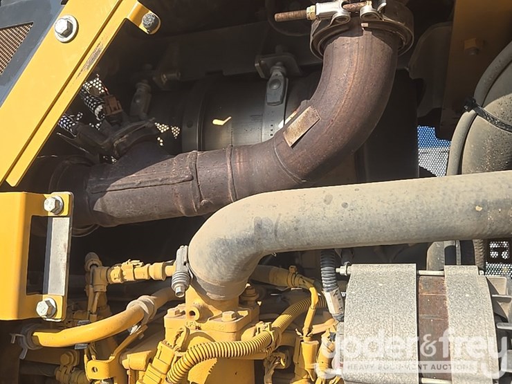 2023-deere-650-lgp-image-37