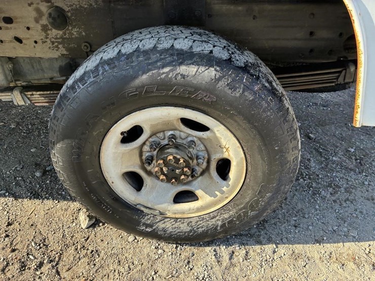 2003-chevrolet-silverado-2500-image-5