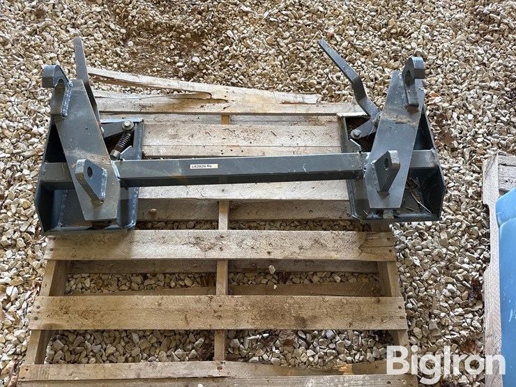 tar-river-attachment-euro-to-skid-steer-adapter-plate-image-6