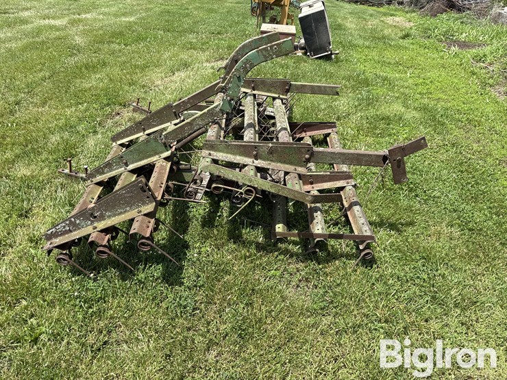 john-deere-spring-tooth-harrow-sections-image-8