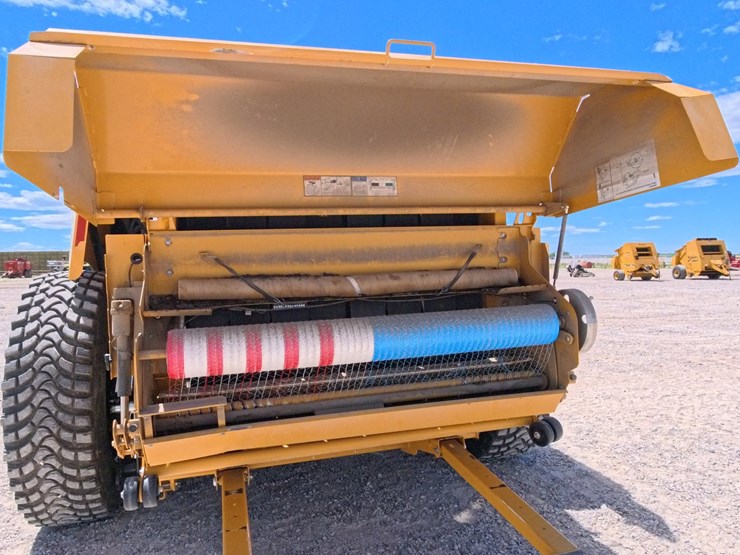 #1027-•-2020-vermeer-zr5-self-propelled-baler-image-62