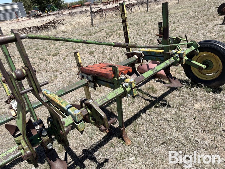 6r30"-ditcher-image-11