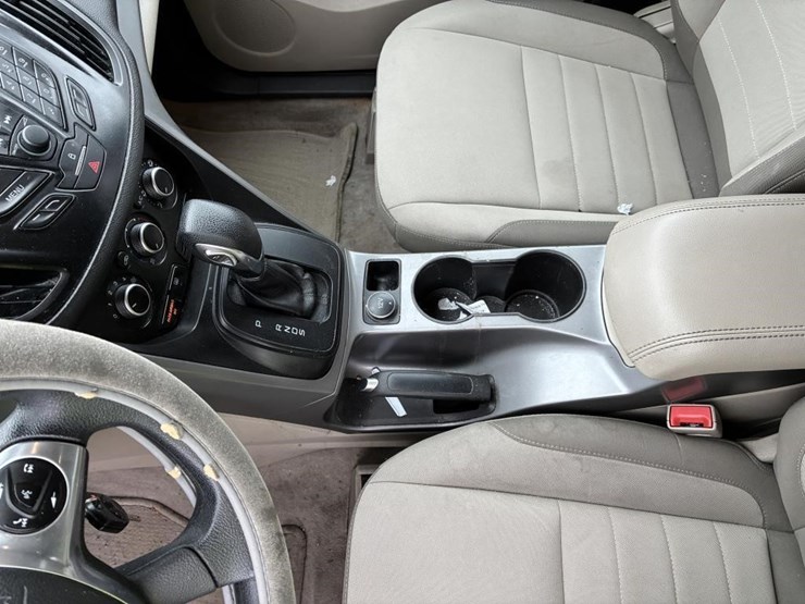 2015-ford-escape-image-19