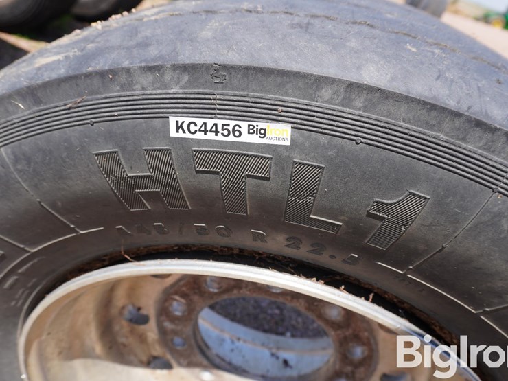 445/50r22.5-tire-&-rim-image-12