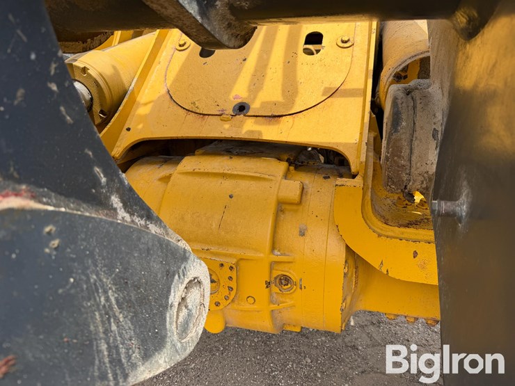 john-deere-744-image-12