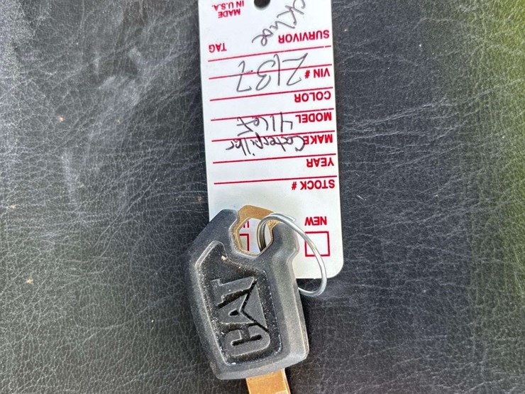 2015-caterpillar-416f-image-54