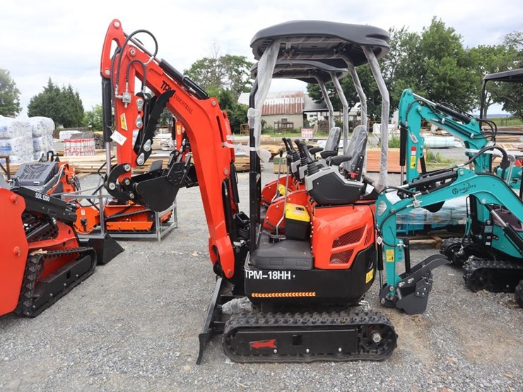 tpm-18hh-mini-excavator-image-1