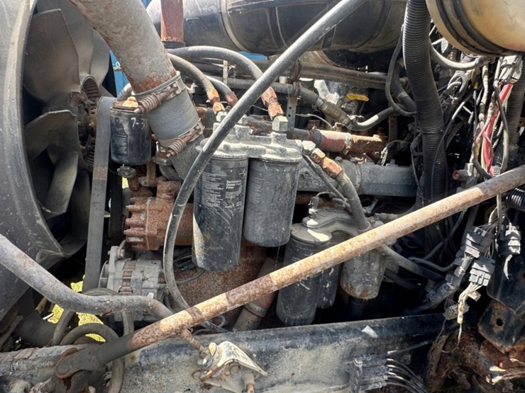 2000-mack-ch613-image-7