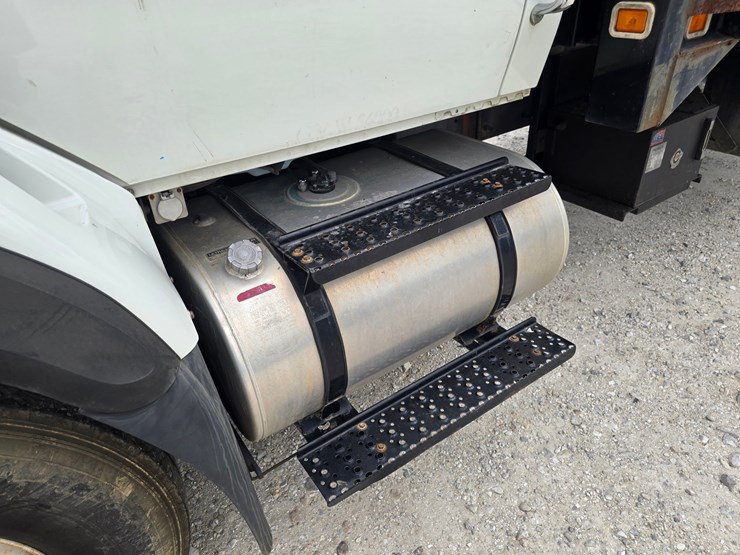 2015-international-workstar-7400-image-34