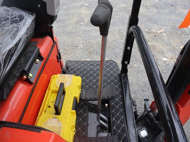 tpm-20k-mini-excavator-image-10