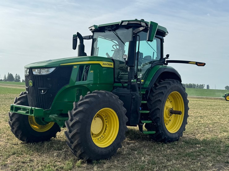 2023-john-deere-7r-210-image-16