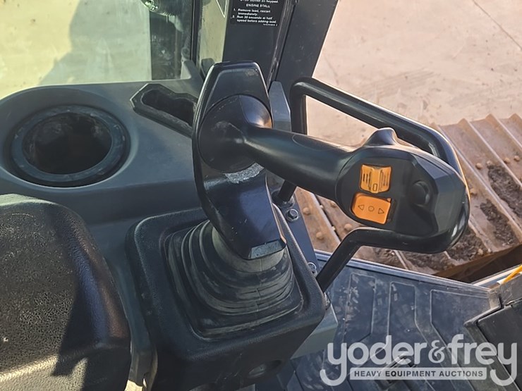 2023-deere-650-lgp-image-46