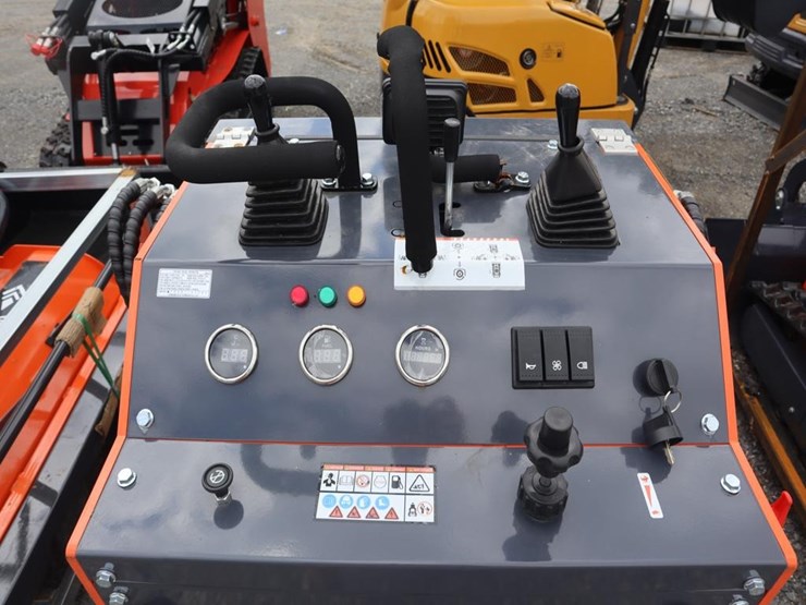tpm-t460-stand-on-skid-steer-loader-image-7