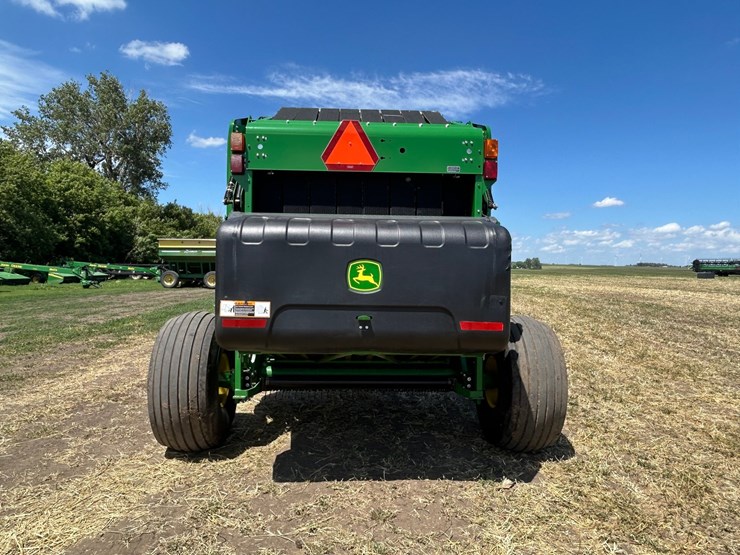 john-deere-560m-image-5