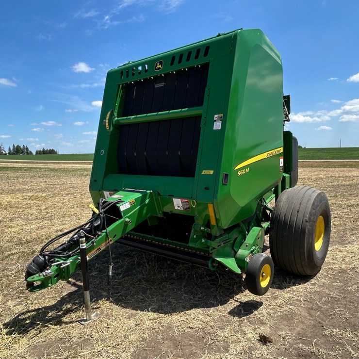 JOHN DEERE 560M