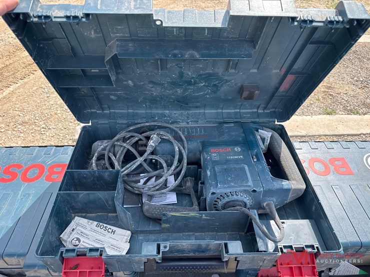 bosch-11316evs-electric-demolition-hammer-image-1