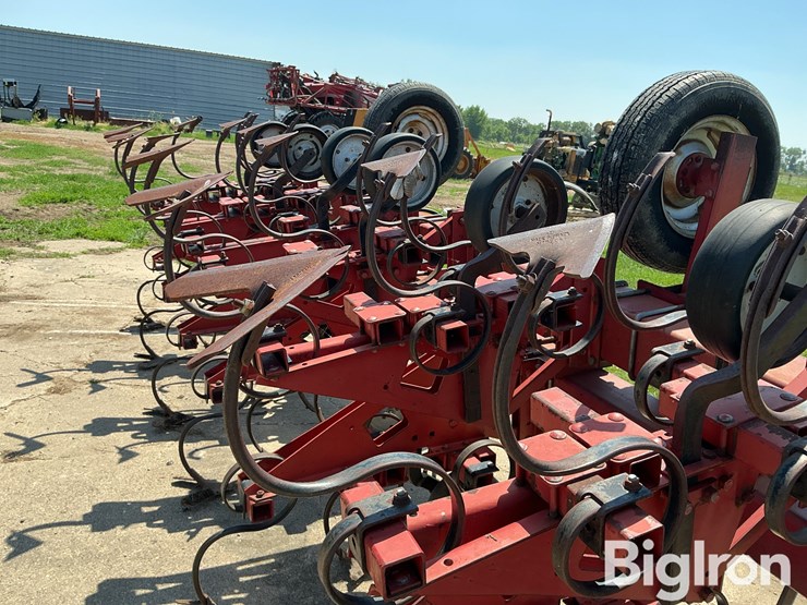 case-ih-183-image-18