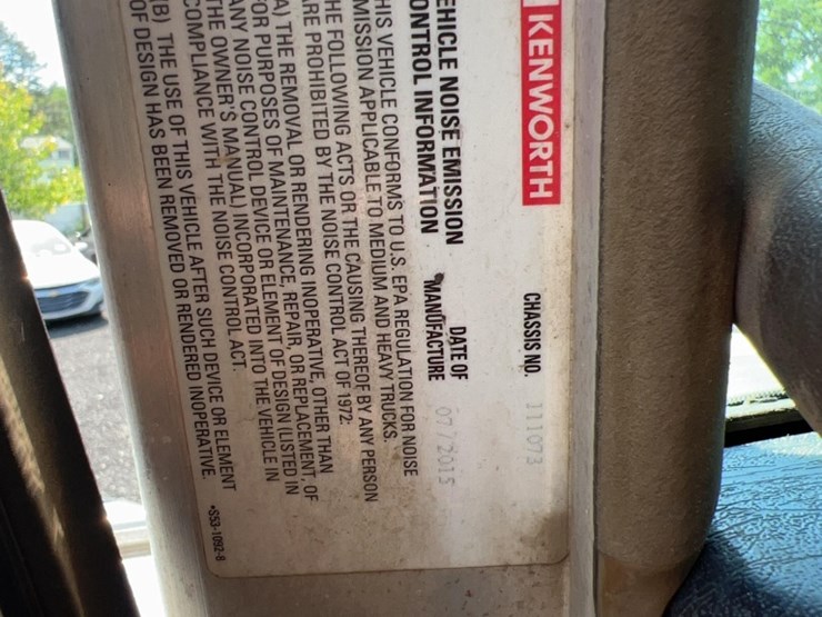 2011-kenworth-t800w-image-21