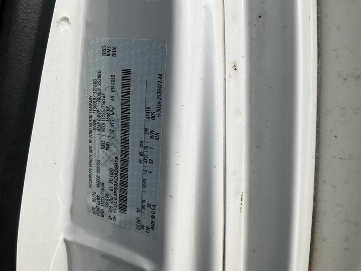 2010-ford-e350-image-50