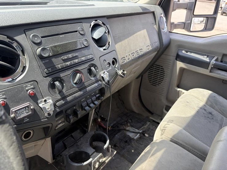 2008-ford-f550-image-28