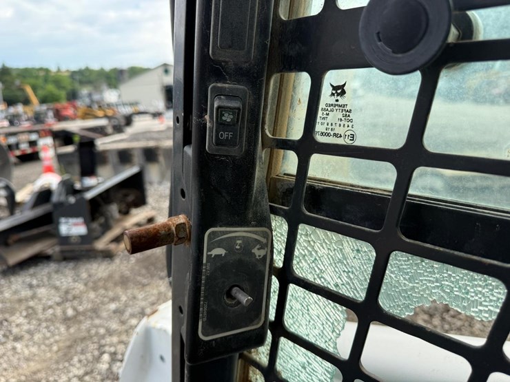 2017-bobcat-t770-image-22