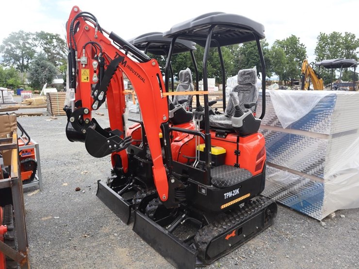 tpm-20k-mini-excavator-image-2