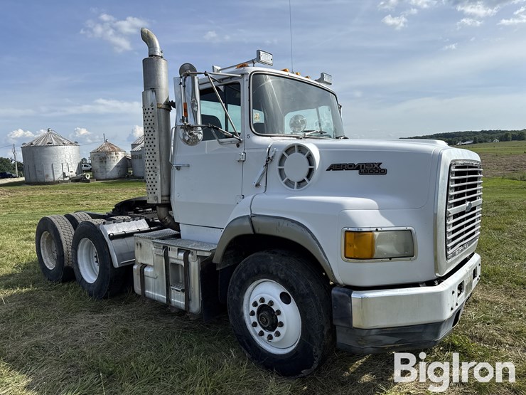 1989-ford-l9000-image-3
