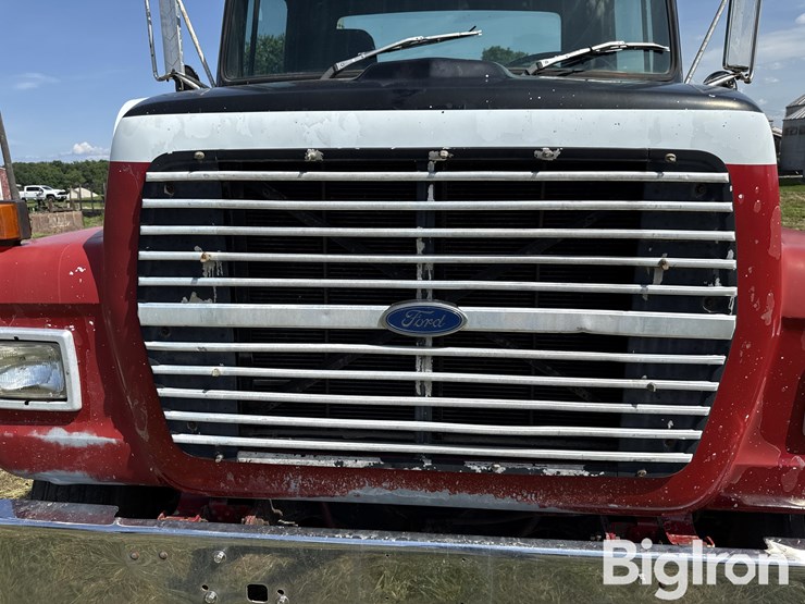 1989-ford-l9000-image-10