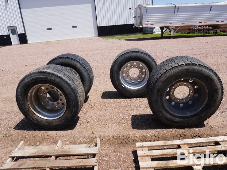 michelin-445/50r22.5-tires-&-rims-image-2
