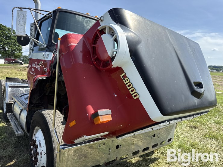 1989-ford-l9000-image-18