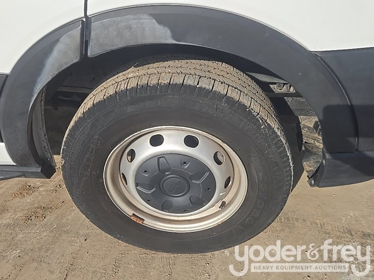 2020-ford-transit-image-11