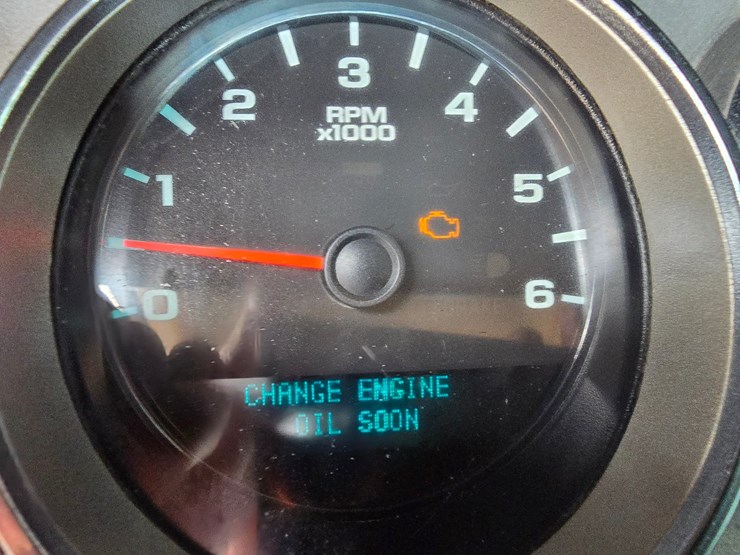2013-chevrolet-silverado-3500-image-52