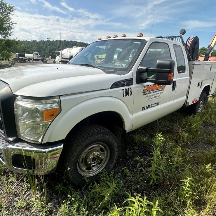 2015 FORD F350