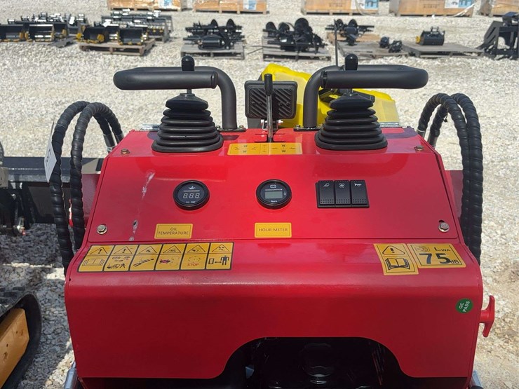 323tz-walk-behind-skid-steer-loader-image-10