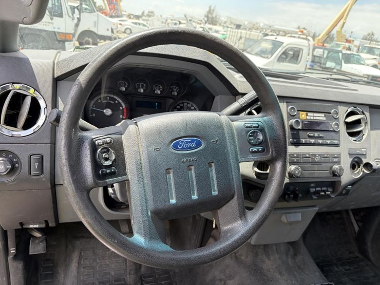 2011-ford-f450-image-14