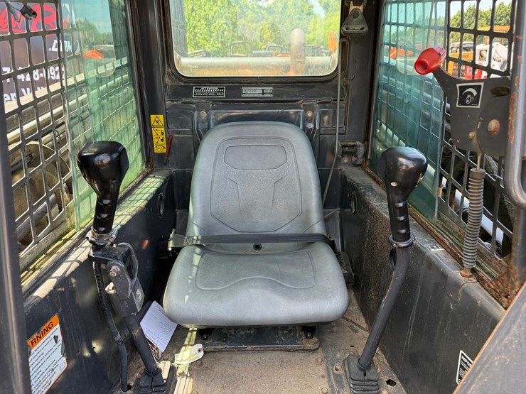 new-holland-ls190b-image-17