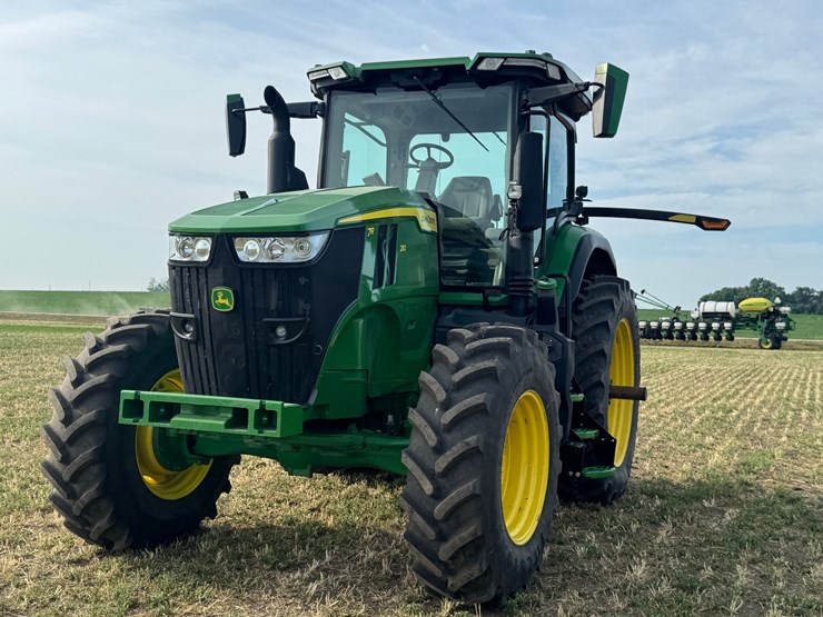 2023-john-deere-7r-210-image-15