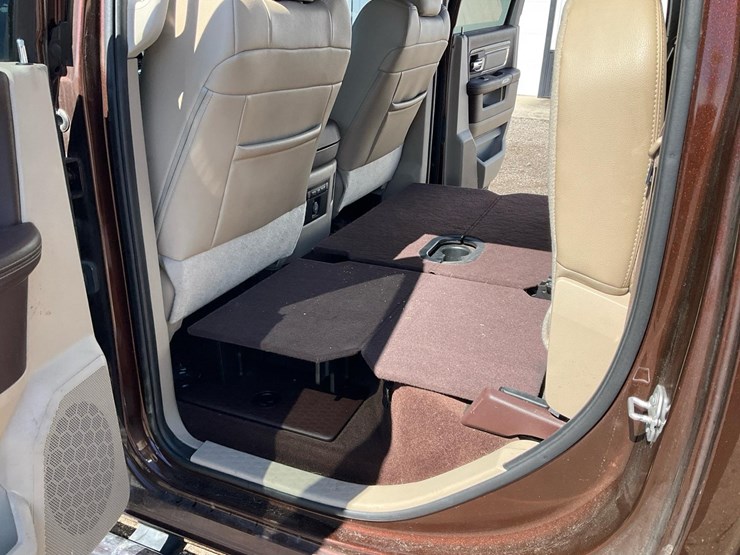 2015-dodge-ram-1500-image-29