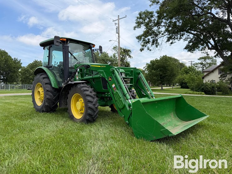 2019-john-deere-5100e-image-3