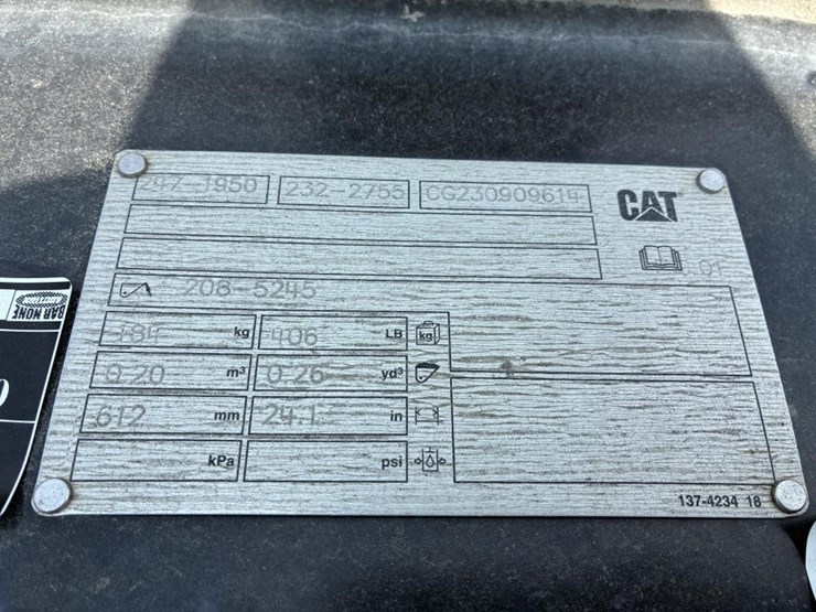 caterpillar-22-image-5