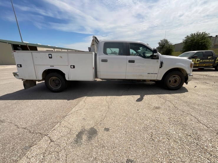 2019-ford-f350-image-3