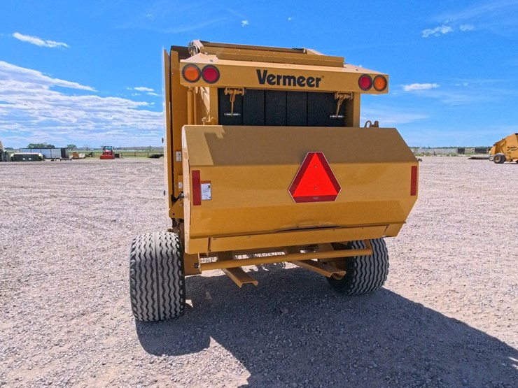 2019-vermeer-504r-premium-image-2