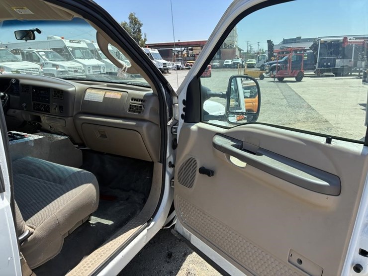 2004-ford-f250-image-11