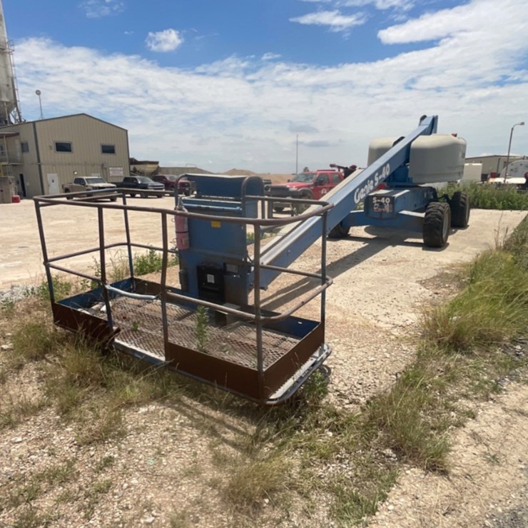 2008 GENIE S40