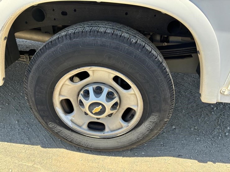 2011-chevrolet-silverado-2500-image-6
