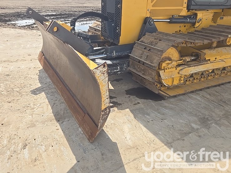 2023-deere-650k-lgp-image-20